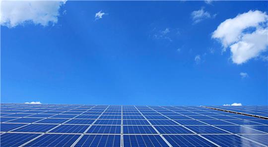 In Bettingerode soll eine große Solaranlage gebaut werden. Symbolfoto: Pixybay