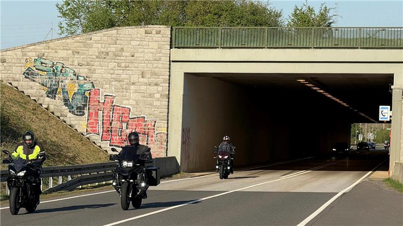 Braunlage: Was tun gegen laute und riskante Motorradfahrer? In Braunlage gibt es an sonnigen Wochenenden vor allem von Anwohnern des Hasselkopftunnels Proteste, weil einige Motorradfahren besonders laut unterwegs sind und teilweise extra aufdrehen, wenn sie hindurchfahren.