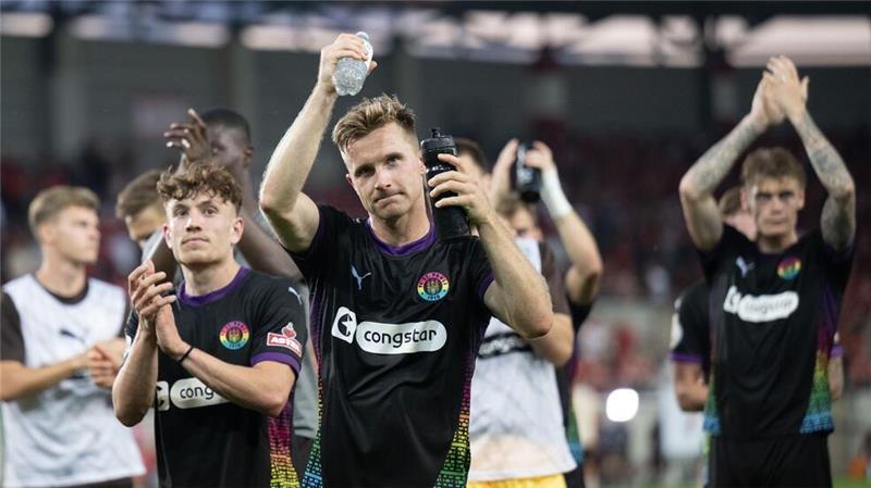 In Bremen konnte sich das „Jahrhunderttalent“ Johannes Eggestein nicht durchsetzen - bei St. Pauli ist er dagegen nicht mehr wegzudenken.