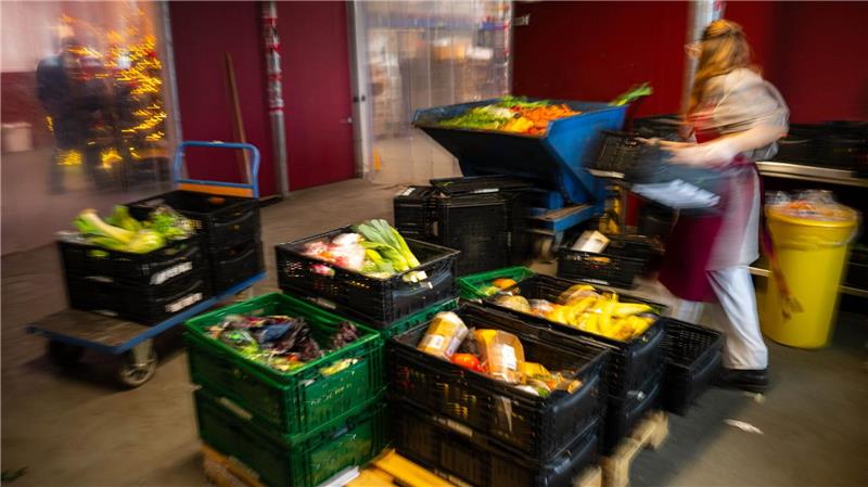 Tafeln versorgen bis zu 200.000 von Armut Betroffene In Bremen wird 2026 ein neues Verteilzentrum für 25 Tafeln in der Umgebung eröffnet.