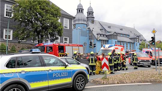 In Clausthal-Zellerfeld kam es am Dienstag Mittag an der Marktkirche auf der Kreuzung zu einer Auseinandersetzung die dann in einer Messerattacke endete. Foto: Frank Neuendorf