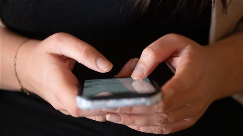 Dänemark plant Mindestalter für Social Media In Deutschland gilt eine solche Social-Media-Beschränkung als umstritten. (Illustration)