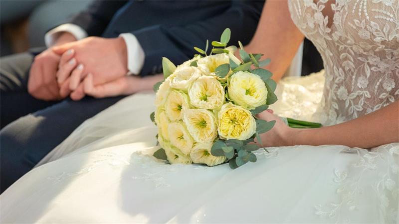 Hochzeit am Schnapszahl-Termin im Juni begehrt In Deutschland heiraten weniger Menschen als früher. (Symbolbild)