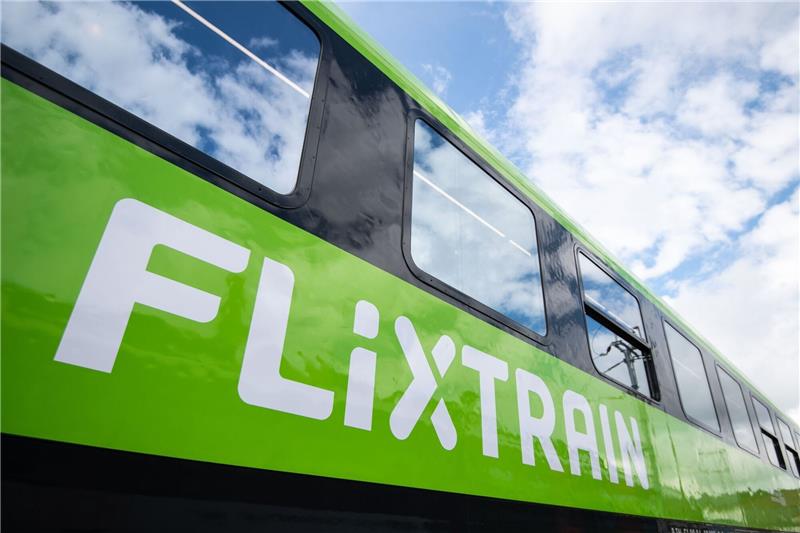 Flix verzeichnet deutliches Fahrgastwachstum In Deutschland ist Flix mit seinem Flixtrain auch im Fernverkehr auf der Schiene aktiv.