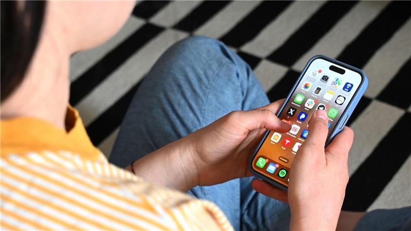 In Frankreich wird ein Social-Media-Verbot für Jüngere vorangetrieben. (Symbolbild)