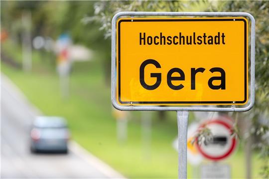 In Gera ist ein SPD-Stadtratskandidat geschubst und beleidigt worden.