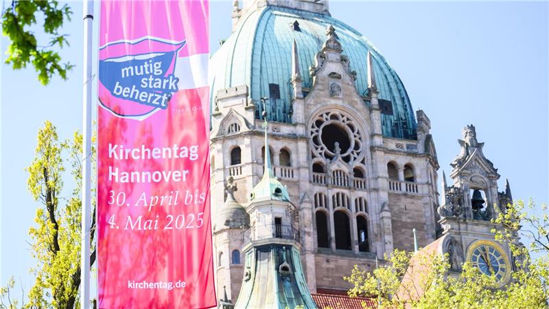 In Hannover laufen die Vorbereitungen für den evangelischen Kirchentag, der am Mittwoch beginnt.