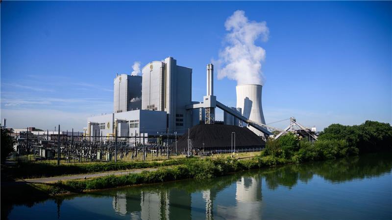 In Hannovers Kohlekraftwerk Stöcken läuft jetzt nur noch einer der beiden Blöcke. (Archivfoto) 
