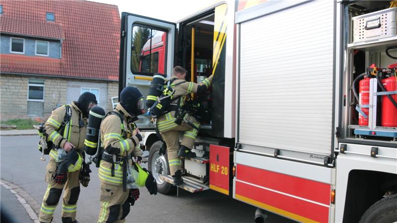 Großaufgebot in Heißum: Zwei Feuerwehreinsätze am Samstagmorgen In Heimerode stellte sich der Einsatz als Fehlalarm heraus. Der Einsatz konnte wieder beendet werden.