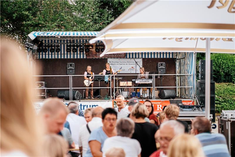 In Hohegeiß ruhen die Hoffnungen auf das Bergdorffest, das vor zwei Jahren das erste Mal von der Braunlage-Tourismus-Marketing-Gesellschaft ausgerichtet worden ist und prompt ins Wasser fiel. Danach konnte es wegen der Corona-Krise nicht gefeiert werden. Mittlerweile wir schon für 2022 geplant.  Archivfoto: Brabanski