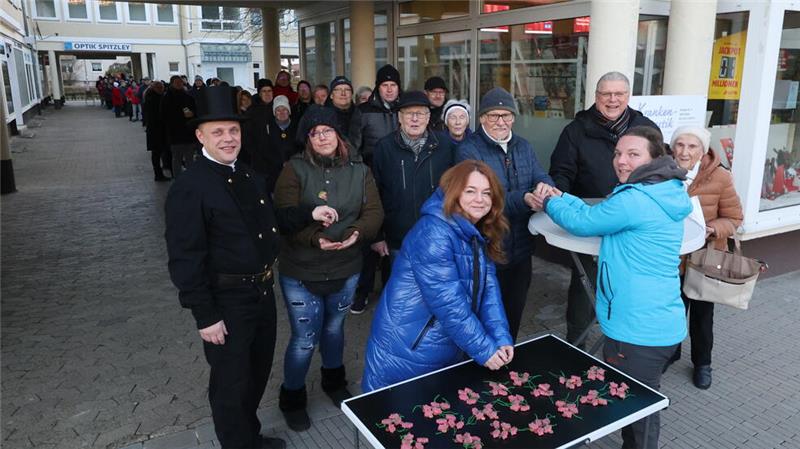 In Jürgenohl stehen knapp 3000 GZ-Glücksschweinchen zum Verkauf.