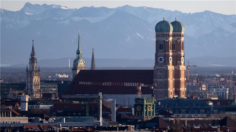 In Metropolen wie München bleiben viele Menschen in alten Mietverträgen.