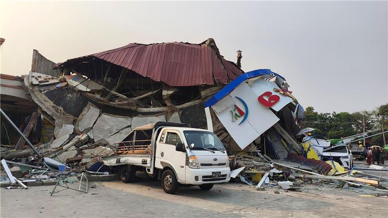 In Myanmar sind viele Gebäude schwer beschädigt worden. 