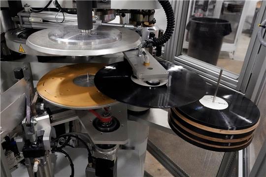 In Nashville werden Vinyl-Schallplatten hergestellt.