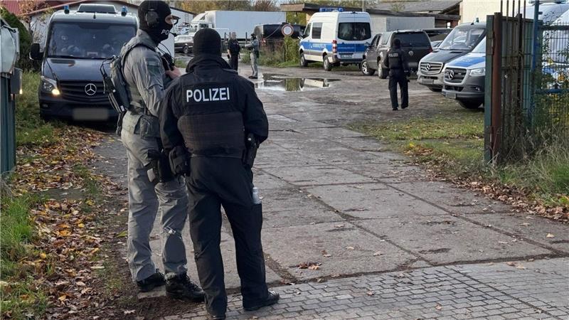 Drogenlabor ausgehebelt - Haftantrag gegen zwei Männer In Nauen wurde ein riesiges Drogenlabor ausgehoben.