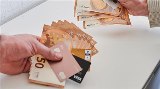 In Niedersachsen ist die Verdienstlücke zwischen Männern und Frauen kleiner als im Bundesdurchschnitt. (Symbolbild)