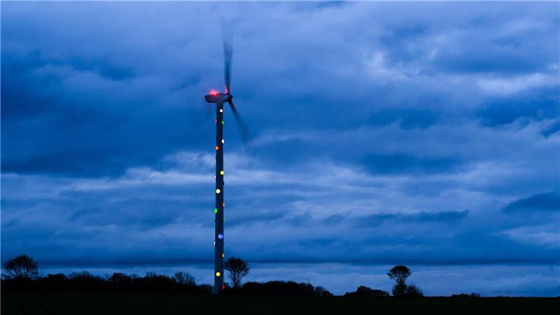 In Niedersachsen sind in diesem Jahr bislang 170 neue Windräder errichtet worden. (Archivbild)