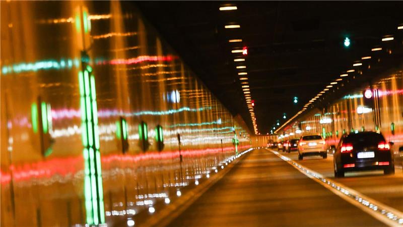 In Richtung Süden ist wegen Reinigungsarbeiten bis Mittag nur eine Fahrbahn frei. (Archivbild)