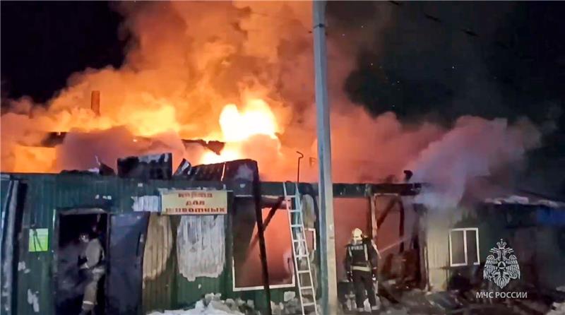 22 Tote bei Brand in Altenheim in Sibirien In Russland kommt es wegen Verstößen gegen elementarste Sicherheitsvorkehrungen immer wieder zu schweren Bränden - jährlich sterben Tausende Menschen.