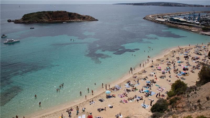 Urlaub im Süden und Osten Europas deutlich günstiger In Spanien liegen die Preise für Essengehen und Übernachtung 25 Prozent unter dem deutschen Niveau. (Archivbild)