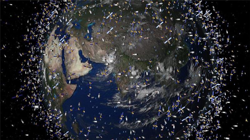 Tausende Satelliten im All - Ist dort bald kein Platz mehr? In Wirklichkeit sind die Satelliten viel kleiner als auf dem computergenerierten Bild - aber es sind wirklich Tausende.