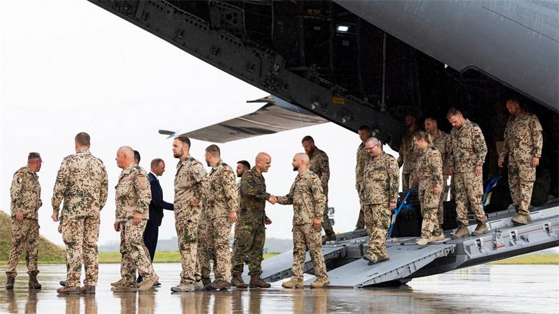Letzte Bundeswehr-Soldaten aus Irak zurückgekehrt In Wunstorf bei Hannover wurden die Soldatinnen und Soldaten feierlich empfangen.