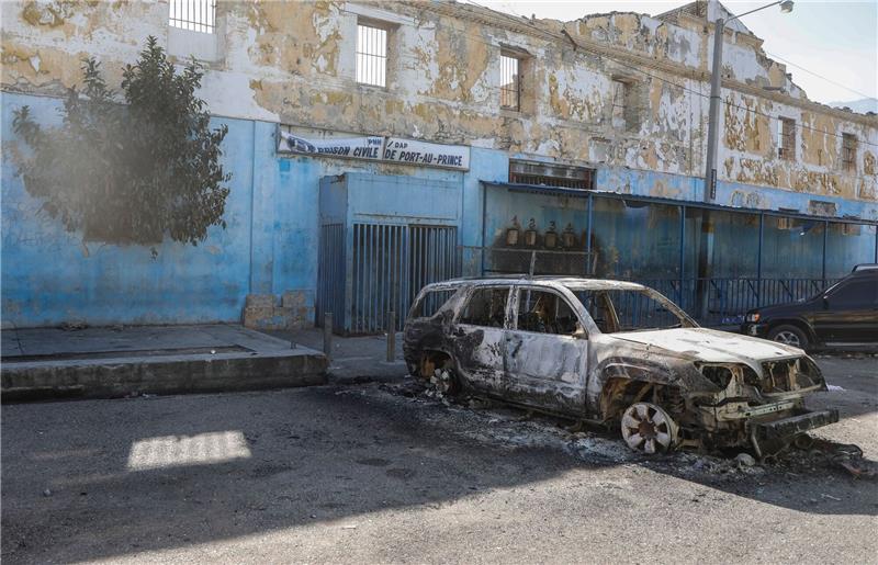 Haitis Regierung ruft Ausnahmezustand aus In dem Nationalgefängnis in der Hauptstadt sollen 3696 Menschen inhaftiert gewesen sein, wie die Zeitung «Miami Herald» unter Berufung auf das örtliche UN-Büro berichtete.