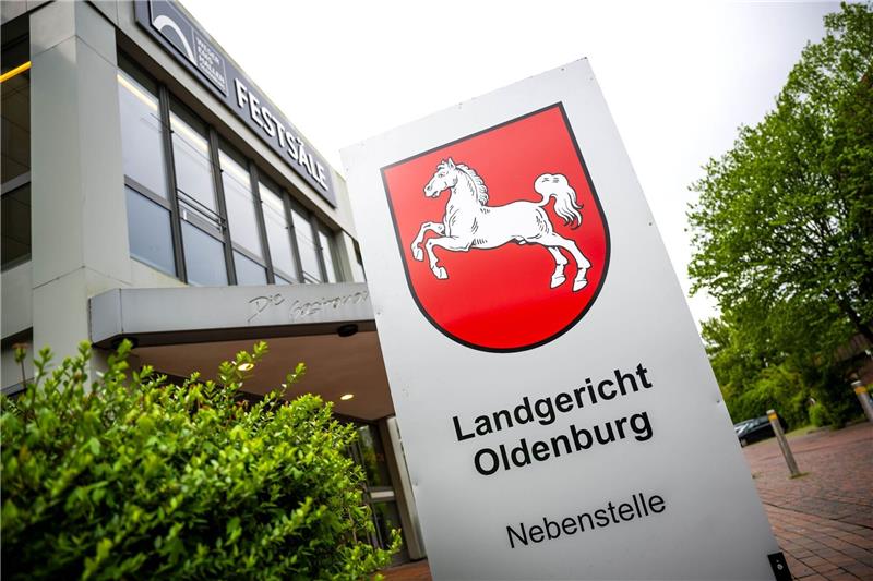 Start des Betrugsprozesses um ehemalige „Gorch Fock”-Werft In dem Prozess am Landgericht Oldenburg soll der Skandal um die teure Reparatur des Marine-Segelschulschiffs «Gorch Fock» aufgeklärt werden.