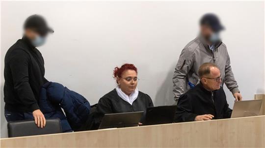 In dem Verfahren müssen sich erneut zwei Männer aus der rechtsextremen Szene verantworten, die zwei Journalisten aus Göttingen schwer verletzt haben sollen. (Archivbild)