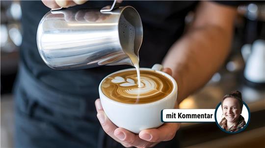 In den Ferien bietet es sich an, einem Job nachzugehen. Zum Beispiel mit Kellnern verdienen sich Jugendliche etwas Taschengeld dazu.