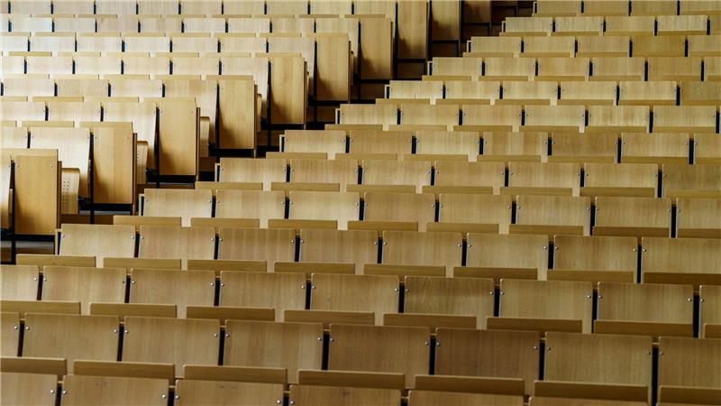 Frauenanteil bei Professuren steigt auf 30 Prozent In den Geisteswissenschaften sind 44 Prozent der Professoren weiblich, in den Ingenieurwissenschaften liegt der Anteil deutlich niedriger. (Symbolbild)