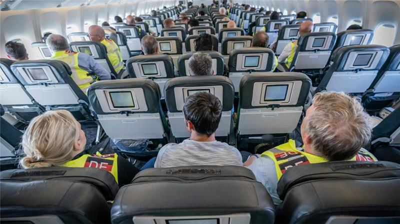 In den Jahren vor der erneuten Machtübernahme der Taliban in Kabul wurden aus Deutschland ausschließlich Männer per Sammelcharter nach Afghanistan abgeschoben, so wie auch auf diesem Flug im Jahr 2019.