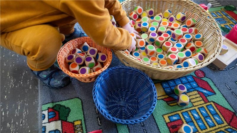 In den Kitas sind ausreichend viele und gut qualifiziert Fachkräfte von zentraler Bedeutung. (Archivbild)