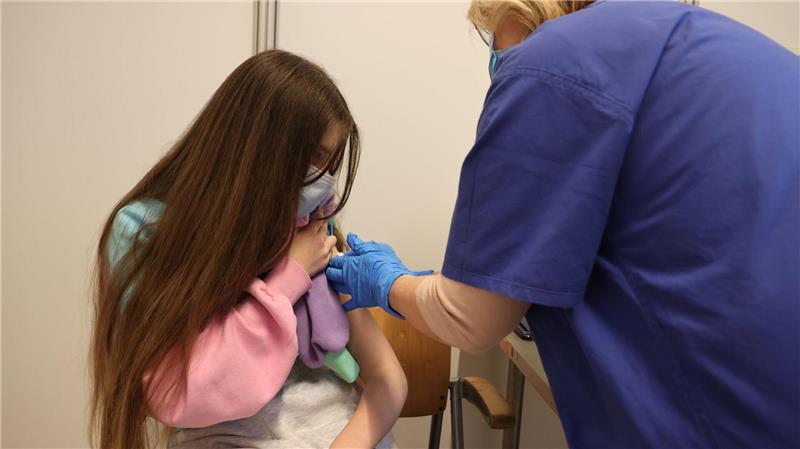 Studie: Flüchtlinge stoßen auf Hürden bei Arztbesuchen In den ersten Jahren nach der Ankunft sind die Hürden für Flüchtlinge im Gesundheitswesen laut einer Studie besonders hoch. (Symbolbild)
