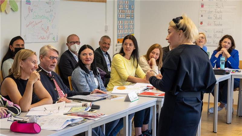 In den ersten Monaten nach Kriegsbeginn war die Solidarität mit Geflüchteten aus der Ukraine groß. Viele von ihnen haben seither Integrationskurse absolviert - vor allem, um Deutsch zu lernen. (Archivfoto) 