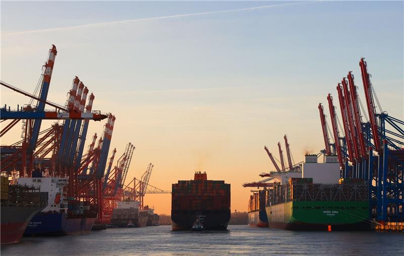 Lichtblick beim Export - Ausfuhren auch im Februar gestiegen In den ersten zwei Monaten des Jahres stiegen die Exporte um 8,4 Prozent gegenüber des Vorjahreszeitraums.