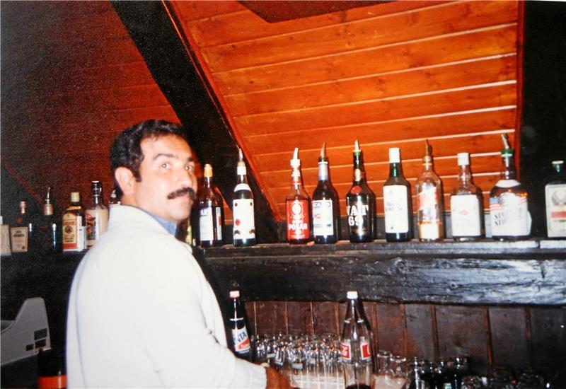 In der „Alten Köte“ gibt es „viel Holz“. Das sorgt, findet Betreiber Kais Al Hewedry, für eine „rustikale Gemütlichkeit“.  Archivfotos: Privat