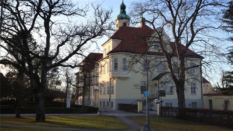 Aus der Haft ins Gericht - Neuer Prozess gegen Schuhbeck In der Außenstelle der JVA saß Schuhbeck seit Februar 2024 ein.