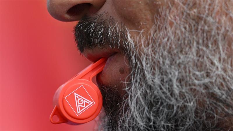 Inflation und Autokrise: Metall-Tarifrunde wird kompliziert In der Autobranche sind die Sorgen vor weiteren Einschnitten groß. (Archivbild)