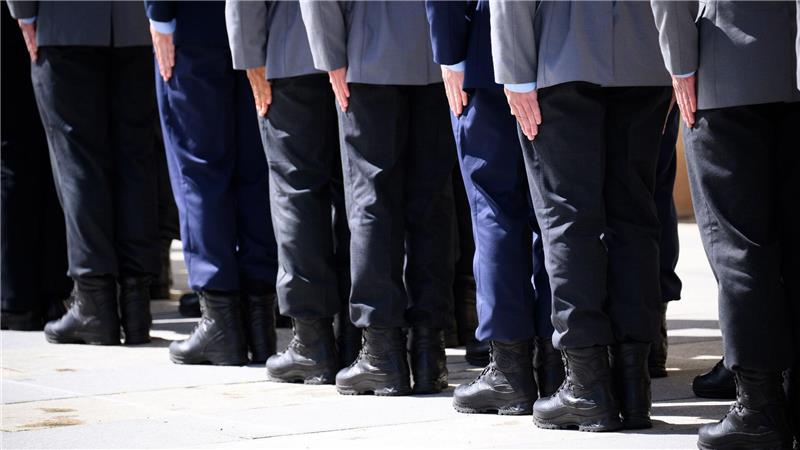 Neue Nato-Pläne: Deutschland braucht 60.000 Soldaten mehr In der Bundeswehr war die Zahl der Soldaten im vergangenen Jahr trotz mehr Einstellungen erneut leicht gesunken. (Archivbild)