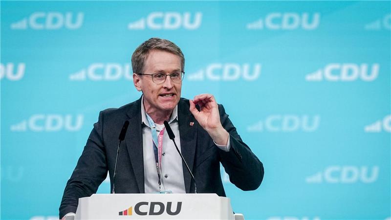 In der CDU ist Schleswig-Holsteins Ministerpräsident Daniel Günther einer der Vorreiter eines Social-Media-Verbots für junge Menschen. (Archivbild)