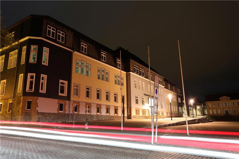 TU spart Heizkosten: Nur noch 14 Grad auf den Fluren In der Energiekrise ist für Mitarbeitende und Studierende der TU Clausthal sparen angezeigt. Das gilt beim Heizen und bei der Stromnutzung – unter anderem im Hauptgebäude (im Bild). Was zu beachten ist, ist ihnen mitgeteilt worden. Foto: Neuendorf