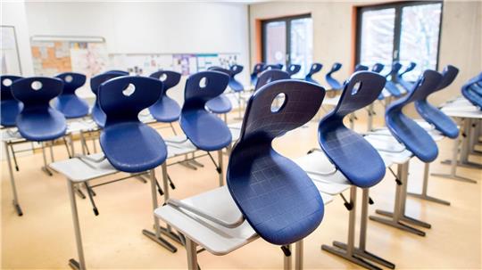 In der Grafschaft Bentheim wechseln am Freitag alle allgemeinbildenden Schulen in den Distanzunterricht. (Symbolbild)