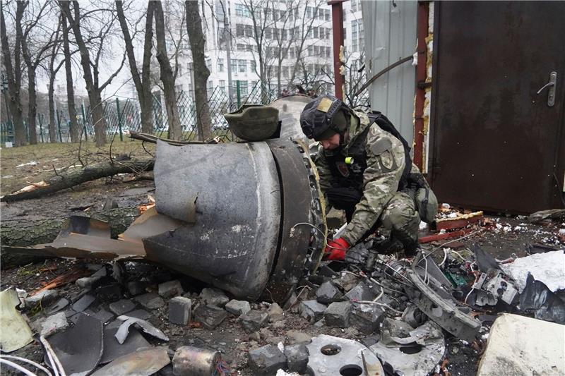 In der Großstadt Charkiw wurden schwere russische Raketenangriffe gemeldet.