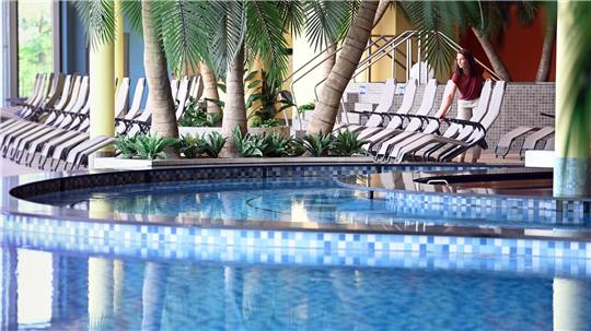 In der Havel-Therme in Werder hat es nach Angaben von Geschäftsführer Andreas Schauer Probleme mit gewaltbereiten Männergruppen gegeben. (Archivfoto)