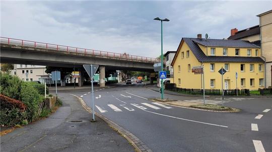 In der Ilsenburger Straße fanden Polizeibeamte den gesuchten Mann leblos in seinem Auto.
