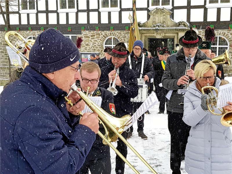 In der Kirche und beim Marsch zum Schärperfrühstück begleiteten die Wildemanner Blaskapellen die Bergdankfest-Besucher mit ihrer Musik.