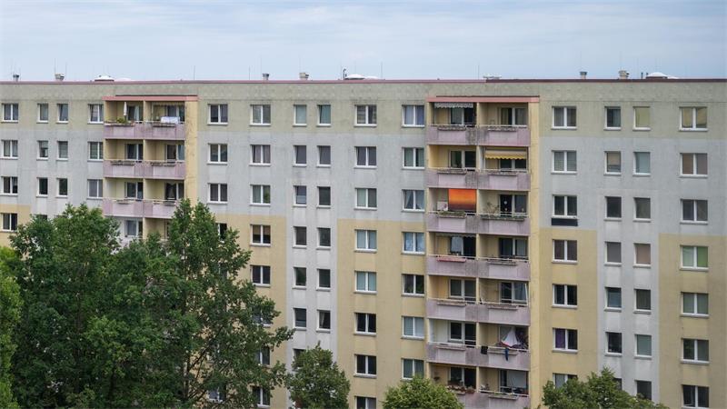 100 Jahre Plattenbau: vom Wohntraum zum sozialen Brennpunkt? In der Marchwitzastraße steht der erste Plattenbau des Bezirks.