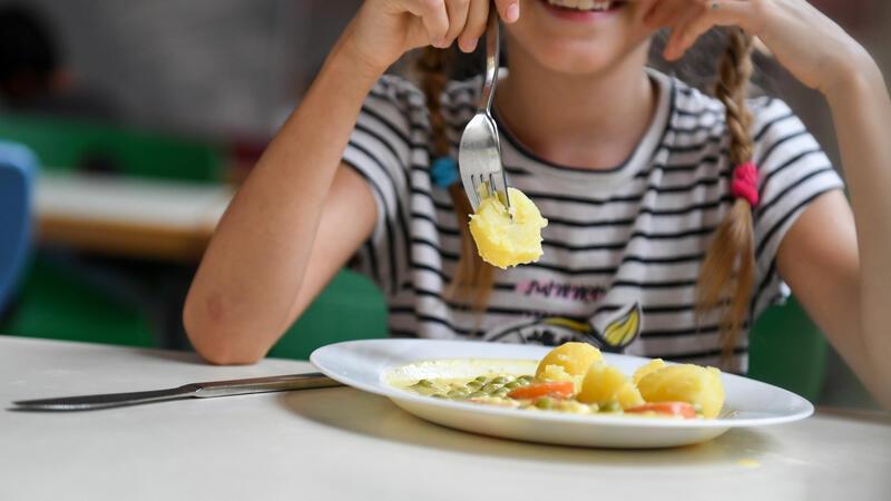 In der Mensa der Grundschule Harlingerode werden täglich 145 Essen gekocht. Für die Schüler, aber auch für Kinder aus drei Kitas.