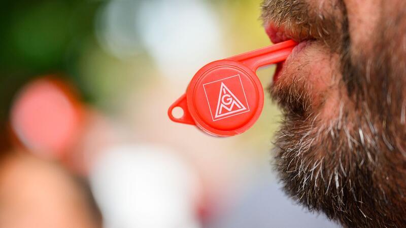 In der Metall- und Elektrobranche sind Warnstreiks ab dem 29. Oktober möglich. (Archivbild)